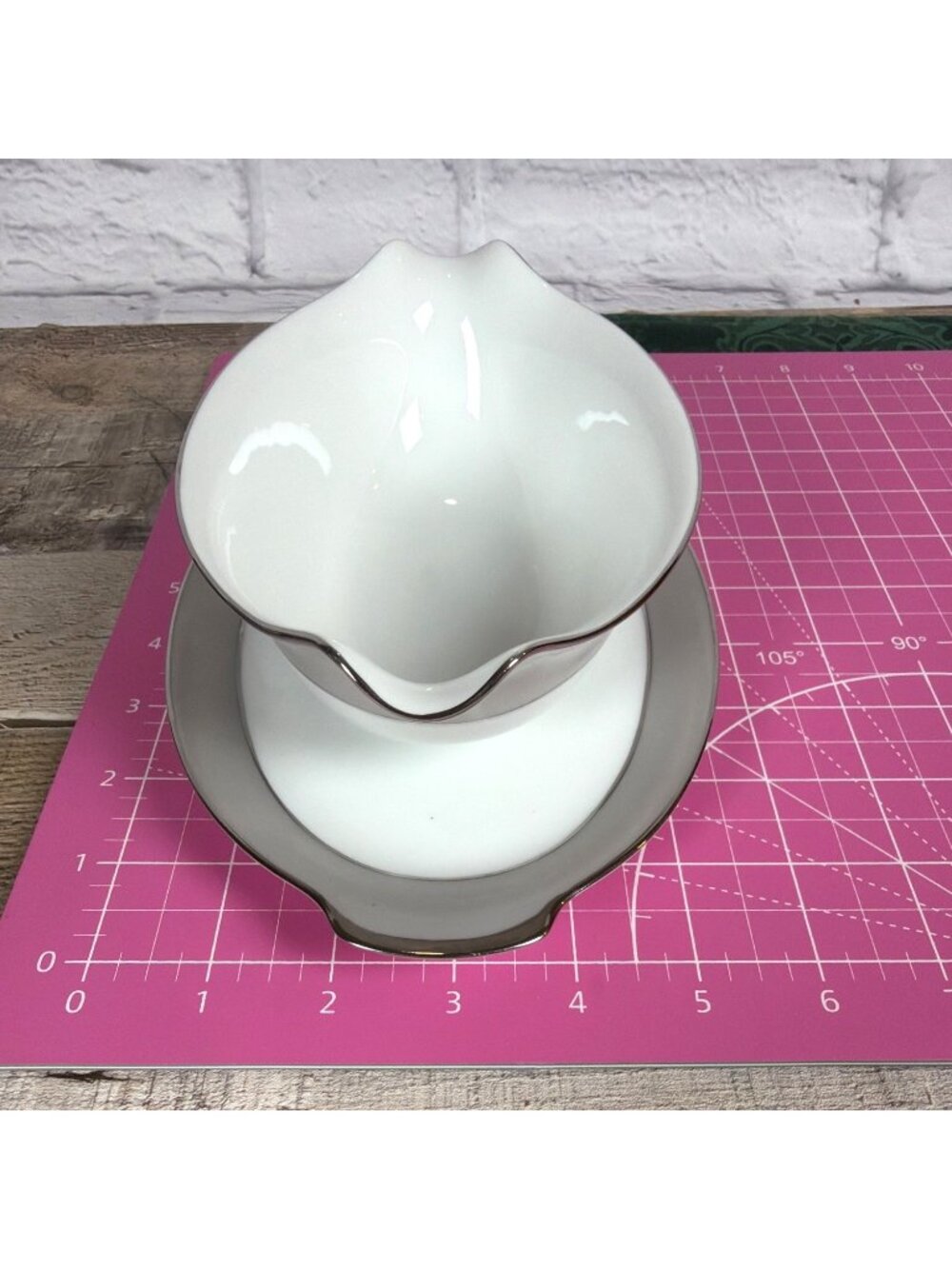 VTG Sango Platina 9in Gravy Sauce Boat Attached Underplate White Platinum Japan - Picture 12 of 14